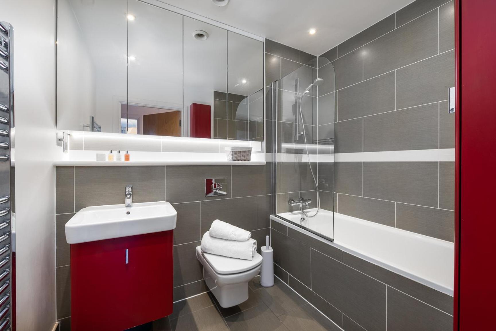 Apartament Two Bedroom Flat With Balcony In Central Wimbledon